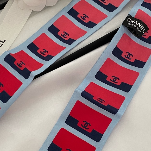 BRAND NEW Chanel Bandeau Scarf, 21K - Picture 15 of 16